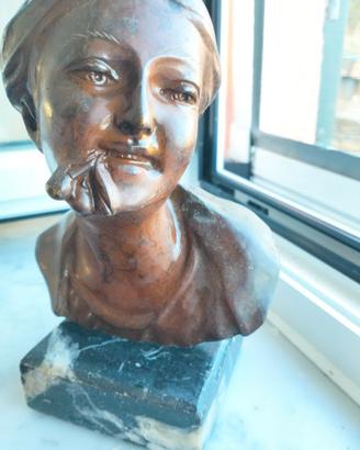 Busto in bronzo "Fanciulla con Fiori"