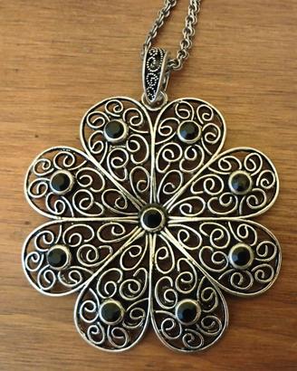 Grande pendente vintage anni 80 fiore bigiotteria