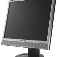 Monitor 17" Samsung SyncMaster 713BM - NUOVO