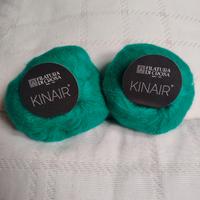 Due gomitoli di filato sottile mohair