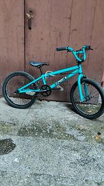 BMX bicicletta scott