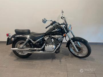 Suzuki Intruder 125