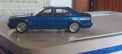 modellino auto bmw
