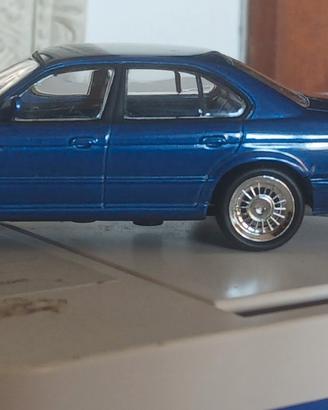 modellino auto bmw