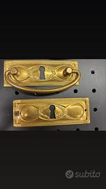 Bocchette e maniglie in ottone nuove