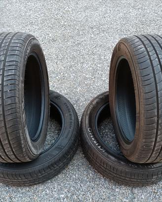4 Gomme auto Khumo 215-55-R18