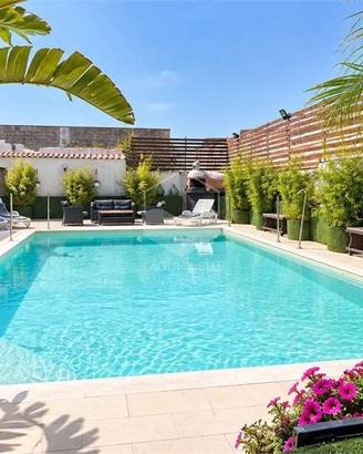 Elegante casa indipendente con piscina e dependanc