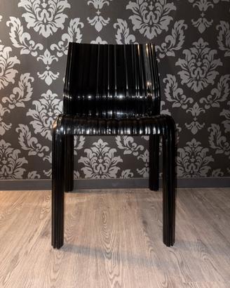 Sedia Kartell Frilly Nera Lucida da riparare