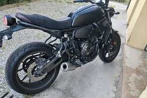YAMAHA XSR700