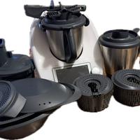 Bimby tm6 con accessori+doppio boccale+affettatutt
