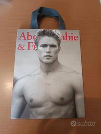 Borsa shop in carta Abercrombie & Fitch