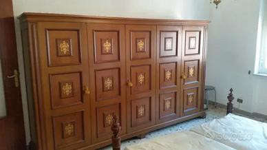 Armadio classico in legno massello con intarsi – 5
