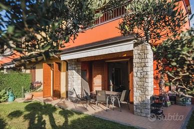 Appartamento di 91 m² con 3 locali e box auto a De