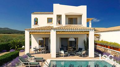 Nuova villa caposchiera su due livelli con piscina