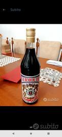 Bottiglia Vermouth Torino rosso aperitivo 