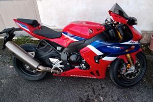 Honda CBR 1000 RR-R SP