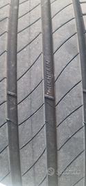 Gomme/pneumatici