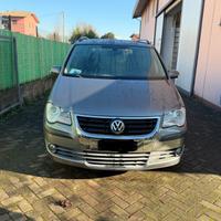 Volkswagen Touran 2.0 l Ecofuel 7 POSTI