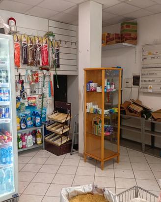 Centralissimo negozio/ufficio