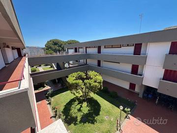 Trilocale con terrazza-solarium e piscina