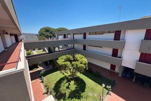 Trilocale con terrazza-solarium e piscina