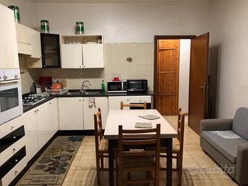 Stanze luminose in villetta Zona Policlinico