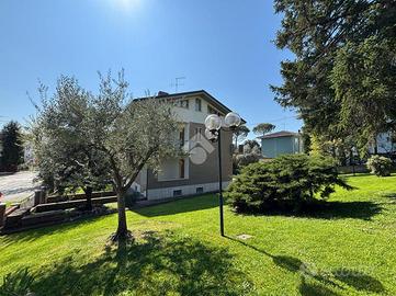VILLA SINGOLA A CESENA