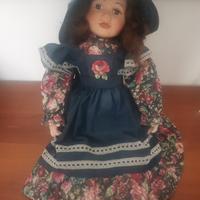 Bambola di porcellana da collezione