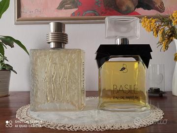 Bottiglie di  profumo gigante 