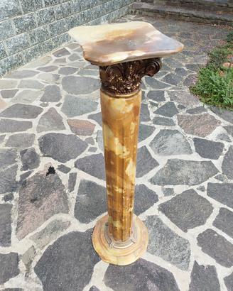 Colonna in onice