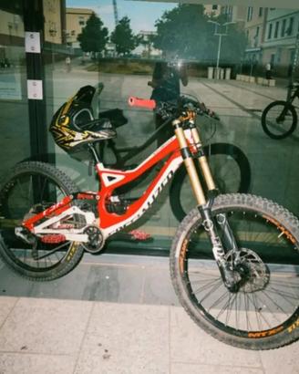 Specialized Demo 8 - Bici da Downhill / Freeride