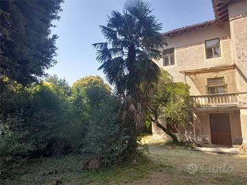 Villa storica con parco