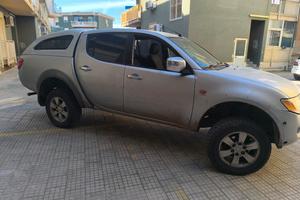 L200 Mitsubishi 