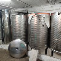 cisterna acciaio inox 600l vino con coperchio aria