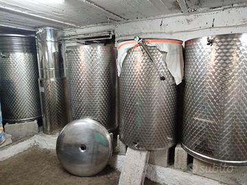 cisterna acciaio inox 600l vino con coperchio aria