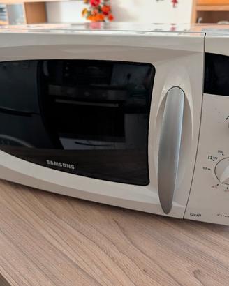 Microonde Samsung  mod CE282DN