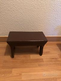 sgabello legno marrone lucido vernice