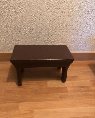 sgabello legno marrone lucido vernice