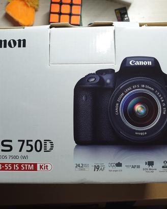 Canon EOS750D + EF-S 18-55mm