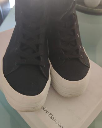 CALVIN KLEIN para alta
