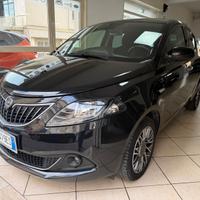 Lancia Ypsilon 1.0 FireFly 5 porte S&S Hybrid Silv