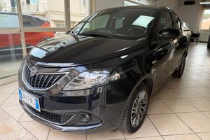 Lancia Ypsilon 1.0 FireFly 5 porte S&S Hybrid Silv