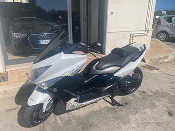 Yamaha T Max - 2011