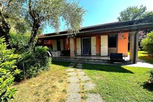 Villa di 90 m² con 4 locali a Massa