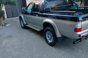 Mitsubishi l 200