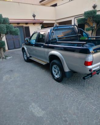 Mitsubishi l 200