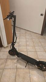 Monopattino Elettrico VIVOBIKE V30 