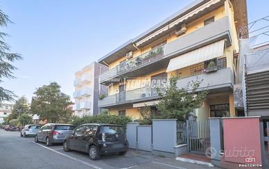 BILOCALE COMPLETAMENTE RISTRUTTURATO CON CANTINA