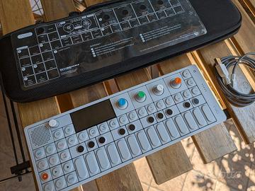 Teenage Engineering OP1 + borsa e cavo