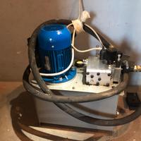 Motore e centralina elettrica montacarichi